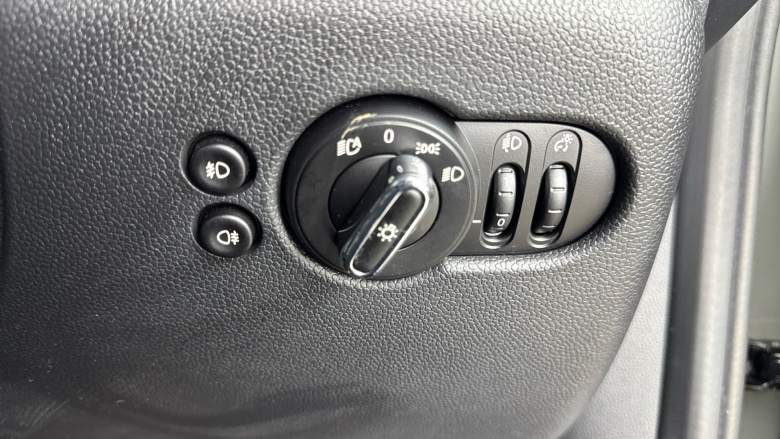 MINI Hatchback 1.5 Cooper Exclusive II 3dr Petrol Hatchback